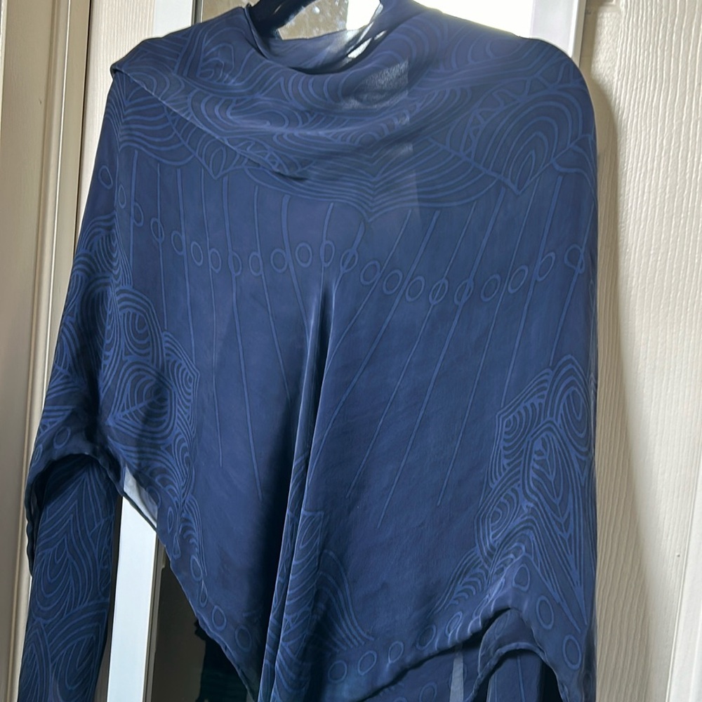 100% silk small 140cm x 140cm square hijab navy blue